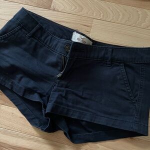 Hollister low rise booty shorts, navy cotton y2k size 26 nautical, preppy
